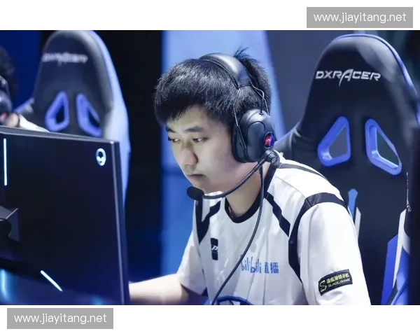 下路飞机强势崛起全面解析新版本中如何打造最具爆发力的ADC打法